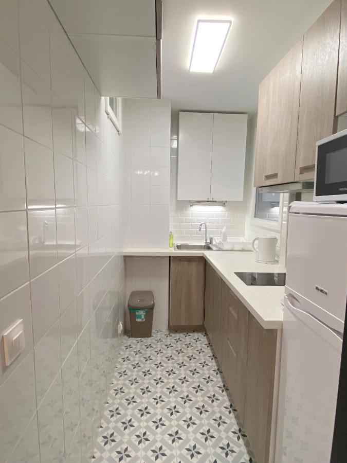 Paris: Agreable Chambre D'Un Grand Artiste Apartment Bagian luar foto