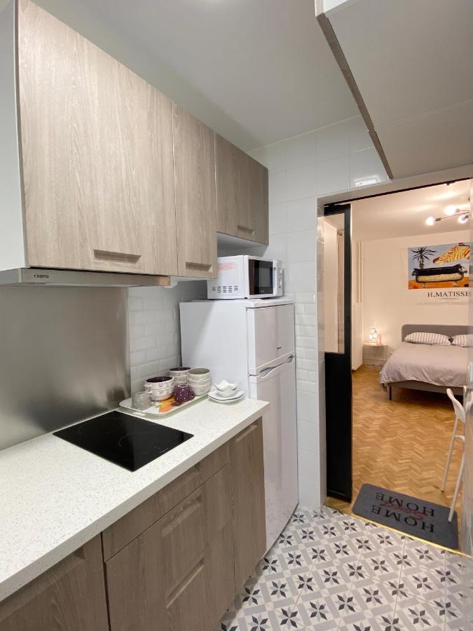Paris: Agreable Chambre D'Un Grand Artiste Apartment Bagian luar foto