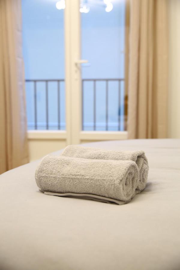 Paris: Agreable Chambre D'Un Grand Artiste Apartment Bagian luar foto